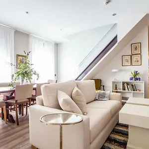 apartamentos-san-bernardo.es-andalucia.com/